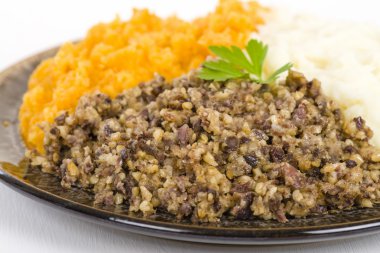 Haggis, Neeps ve Tatties