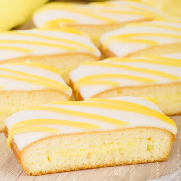 Bolo de limão Drizzle — Fotografia de Stock