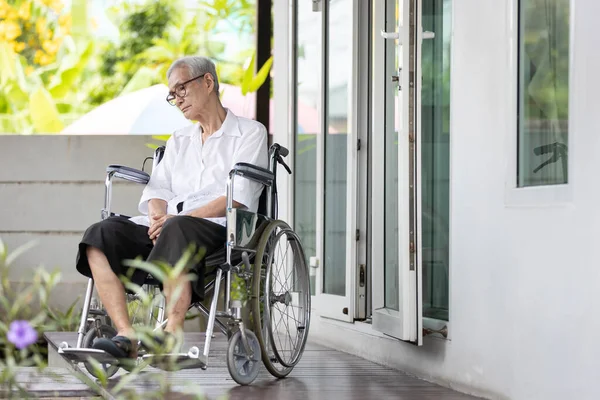 Старі Літні Пацієнти Інвалідністю Сидіть Самоті Інвалідному Візку Вдома Рухові — стокове фото