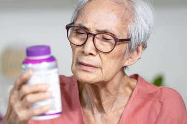Senior people with very small fonts on product,difficult to read,unable to see,especially for the elderly,communication of information with small letter size on the side of product,Consumer problems