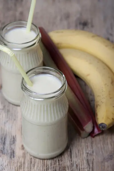 Smoothie of banana and rhubarb with yogurt