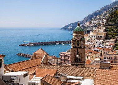 Güney İtalya 'daki güzel Amalfi