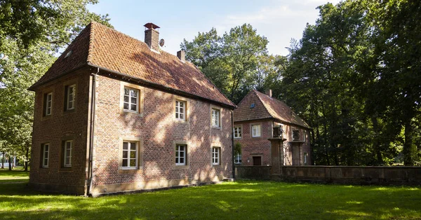 Kuzey Almanya 'daki Rheine manastırı.