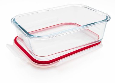 Boş ve açık cam tupperware. Beyaz arkaplanda izole.