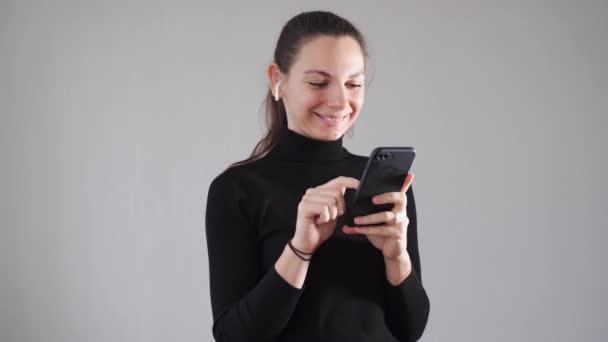 Millennial young woman shopping online. Black friday 2020, cyber monday. winner — Stock Video