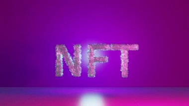 Canlı teknoloji menekşe arkaplanının NTF metin animasyonu. İade edilemeyen jeton. 3 boyutlu görüntüleme. Satmak için kripto sanat yeri. Engelleme zinciri kavramı.