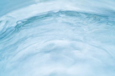 Duvar kağıdı tasarımı için soyut su arkaplanı. Sıvı jel dokusu. Soyut parlak duvar kağıdı. Şeffaf kozmetik dokuyu temizle.