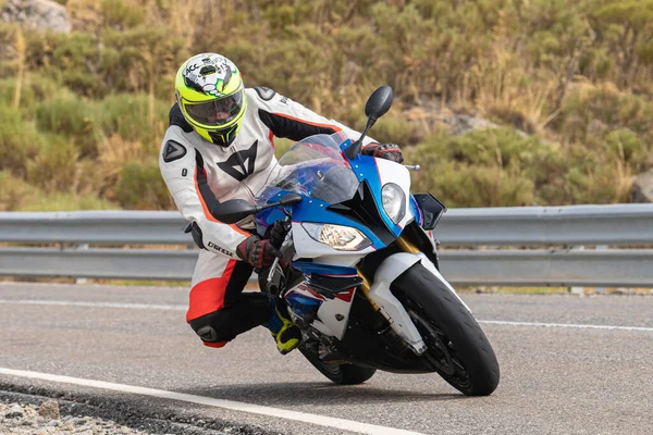 Motociclista Que Circula Asfalto Fotografia Capturada Durante Mês Setembro 2020 — Fotografia de Stock