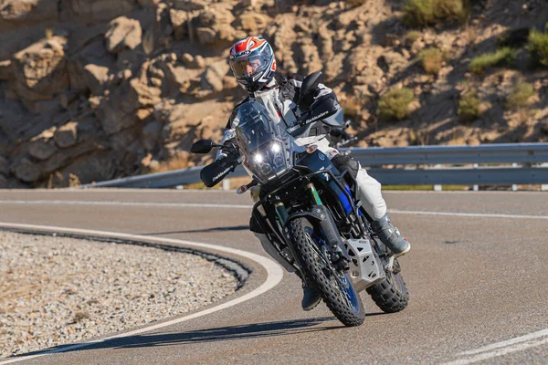 Motociclista Prendendo Una Curva Con Sua Moto Fotografia Scattata Novembre — Foto Stock