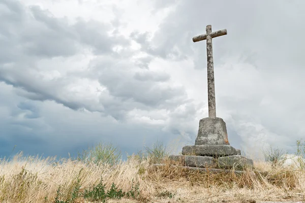 Croce di pietra — Foto Stock