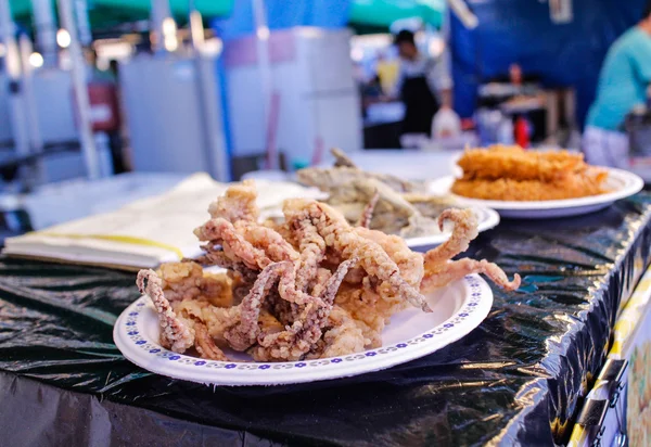 Deep fried squid at night market — Stock Photo, Image