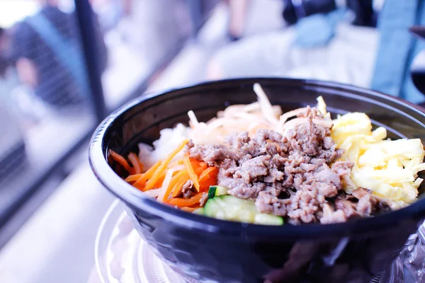 Bibimbap - Korean meat bowl  at festival grounds — Stock Photo, Image