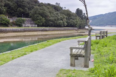 Urdaibai doğa koruma alanındaki Mundaka kasabası, İspanya.