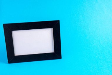 boş çerçeve mavi üzerine metin alanı ile