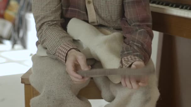 Færdige læder mokkasiner sål – Stock-video