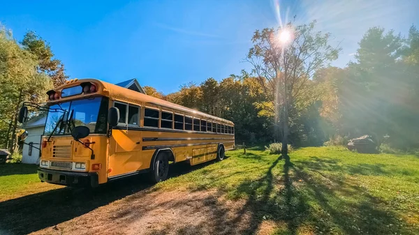 Vintage yellow school bus adventure — стоковое фото
