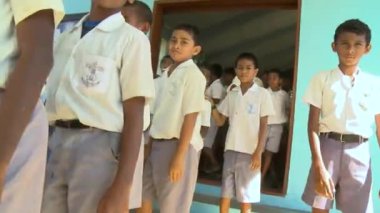 Fiji 'deki okul hayatı boyunca çocuklar.