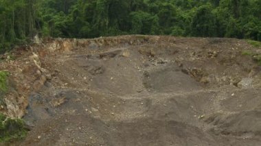 Bir taş ocağı çalışma alanı görüntüsü