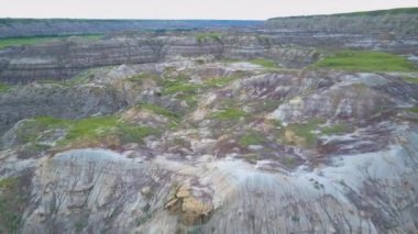 Uçurumların çarpıcı manzarası