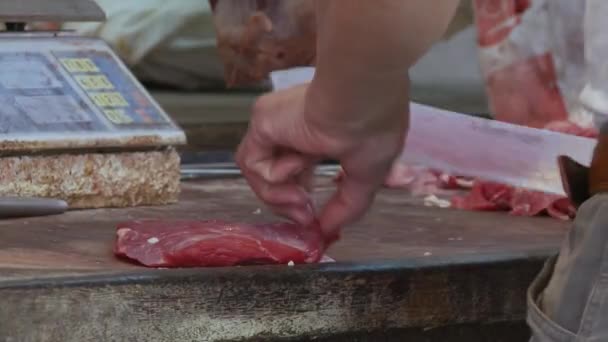 El mercado de la carne en un animado distrito de Hong Kong — Vídeos de Stock