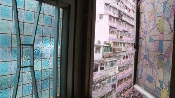 Бедность в Гонконге покинула жилые районы — стоковое видео
