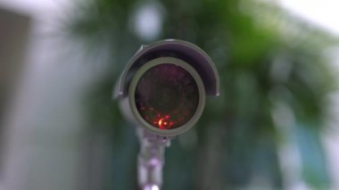 Hafif güvenlik kamerası gözetimi. Koruma, polis, ev, güvenlik, teknoloji, mahremiyet, özel. 