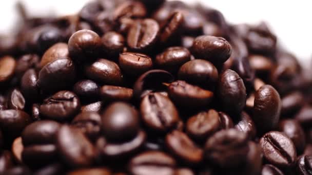 Vicino Chicchi Caffè Fragrante Chicchi Caffè Intera Composizione Scorre Lentamente — Video Stock