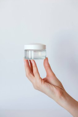 Boş ambalaj temiz kozmetik jel kavanozu kozmetik ürün tasarımı için beyaz arkaplan izole