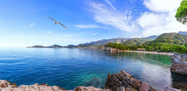 Wonderful view of the coast of Budva near the Sveti Stefan island, Montenegro — Stock Photo, Image