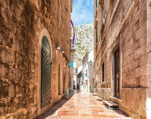 Calle Tradicional Del Adriático Casco Antiguo Kotor Montenegro — Foto de Stock