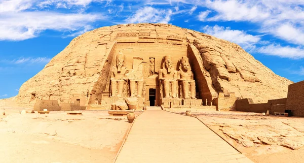 Abu Simbel, der Große Tempel von Ramses II, Assuan, Ägypten — Stockfoto