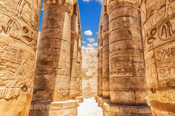 Chrám Karnaka Velký Hypostyle Hall Pillars, Luxor, Egypt — Stock fotografie