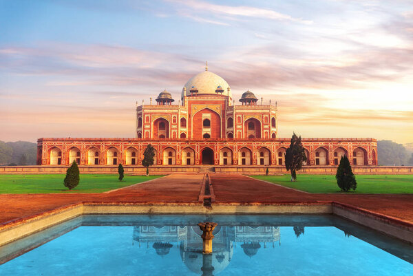 Гробница Хумейни, красивый объект UNESCO, Нью-Дели, Индия