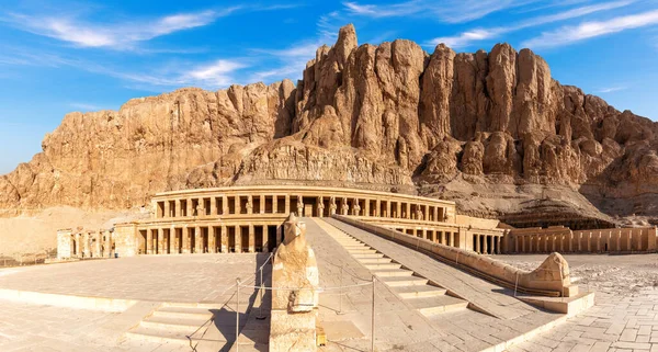 Hatshepsut Temple Och Klipporna Valley Kings Luxor Egypten — Stockfoto