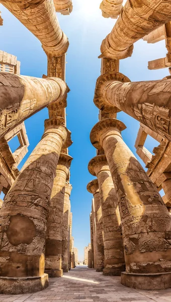 Pilares Karnak Hall Cielo Azul Luxor Egipto — Foto de Stock