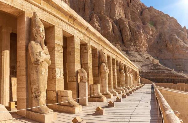 Totentempel Der Hatschepsut Nördliche Kolonnadenfassade Der Oberen Terrasse Luxor Ägypten — Stockfoto