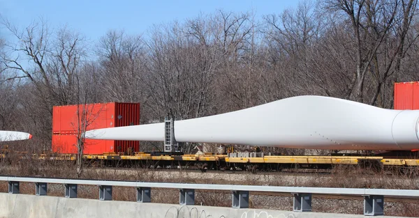 Blade for windmill shipped by train — Stock Photo, Image