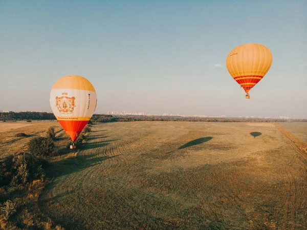 Nagy Magasságú Drón Széles Látótávolságban Hőlégballonok Gyűjteménye Repül Tiszta Kék — Stock Fotó