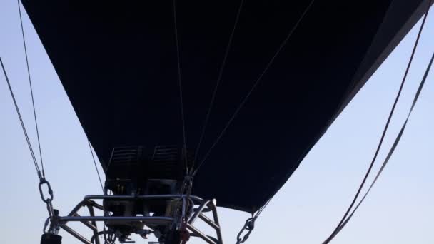 Man Lifts Huge Balloon Balloon Festival Blowing Hot Air Balloons — Stock Video