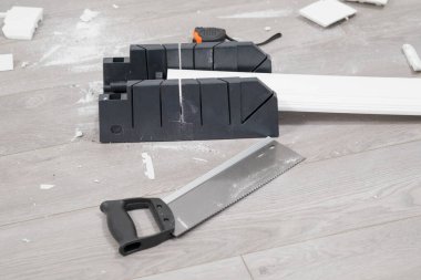 Daire tamiri, tadilat, kaplama tadilatı. Ev onarımı için araç ve aksesuarlar