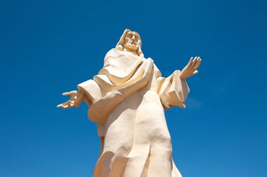 Calama, Antofagasta Bölgesi, Şili - İsa 'nın heykeli, Kuzey Şili' deki Calama madencilik şehrinin simgesel simgesidir.