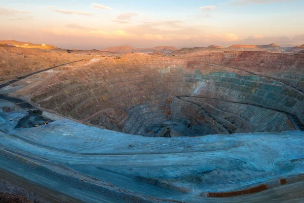 从上面看秘鲁的一个露天铜矿 — 图库照片