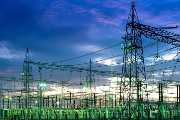 Subestação Elétrica Noite — Fotografia de Stock