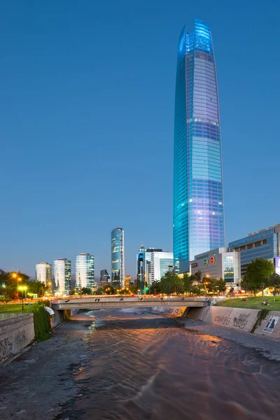 Santiago Metropolitana Régió Chile Santiago Pénzügyi Negyedének Égboltja Costanera Felhőkarcolóval — Stock Fotó