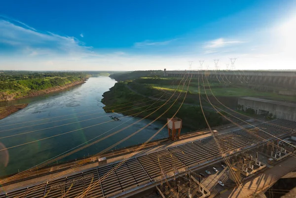 Líneas Eléctricas Que Salen Presa Hidroeléctrica Itaipú — Foto de Stock