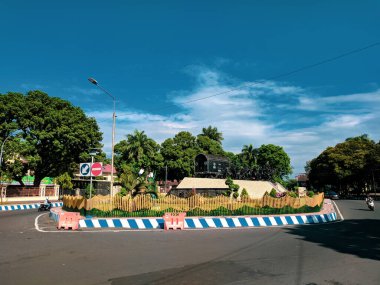 Malang, Endonezya - 28 Mayıs 2021: Endonezya 'nın tarihi turizm beldelerinden biri olan Bondowoso kentindeki ölümcül at arabası veya gerbong maut anıtı