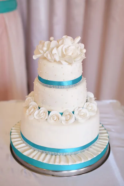 Magnifique gâteau de mariage — Photo