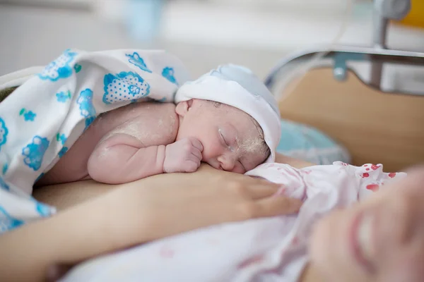 Newly born baby in the hospital Royalty Free Stock Images