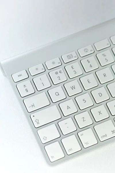 コンピューターのキーボード。白い背景で隔離 — ストック写真