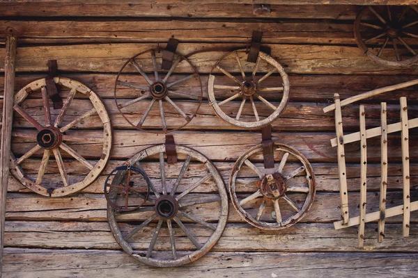 Facade of an ancient wooden log hut — Stock Photo, Image